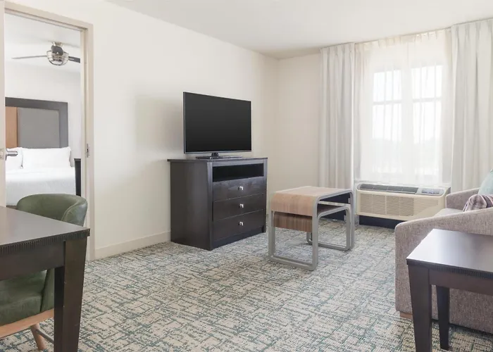 Homewood Suites By Hilton Wauwatosa Milwaukee