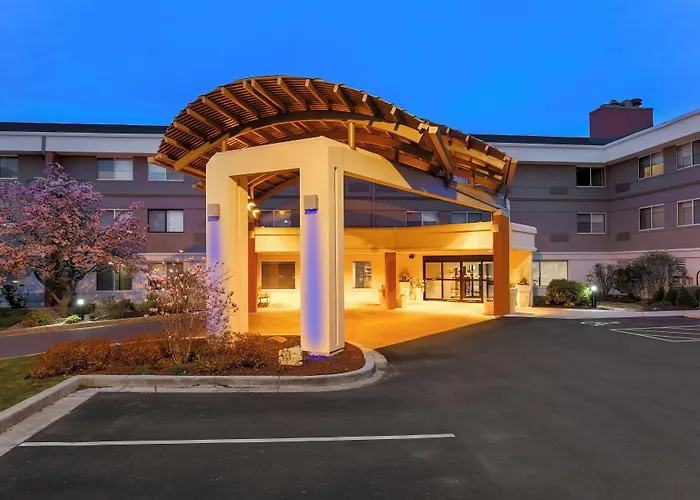 Holiday Inn Express Milwaukee - West Medical Center By Ihg
